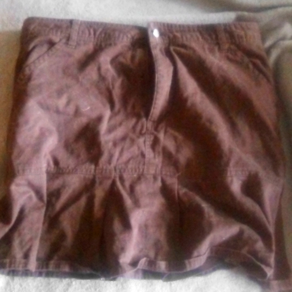 Mermaid flare style skirt.